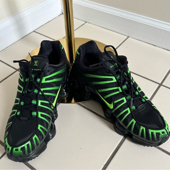 Nike Other - EUC Nike Men’s Shox TL Black/Green Sneakers - Size 11.5